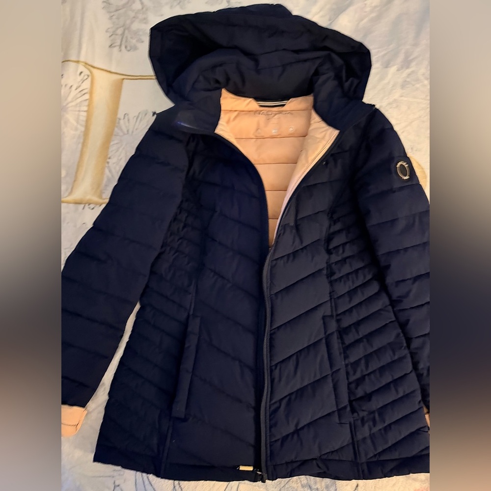 Nautica Womens Hooded Stretch Packable Puffer Coat Navy w/ pink interior Small